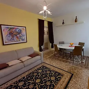 https://fortuny-loft.hotelinveneto.com